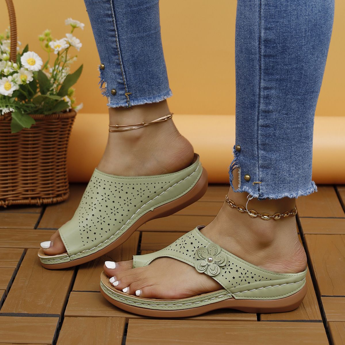 Women's Hollowed-out Wedge Slippers_vogvips.com