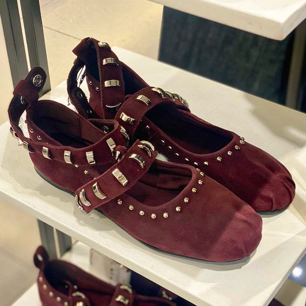 Fall/Winter New Women's Red Round-Toe Casual Shoes Cross-Strap Rivet Flat Mary Jane Shoes_vogvips.com
