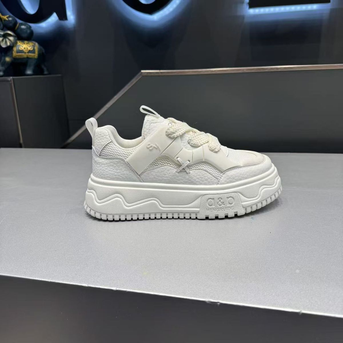 2026 Summer New Breathable Comfortable Casual Shoes For Men, Lightweight And Versatile_vogvips.com