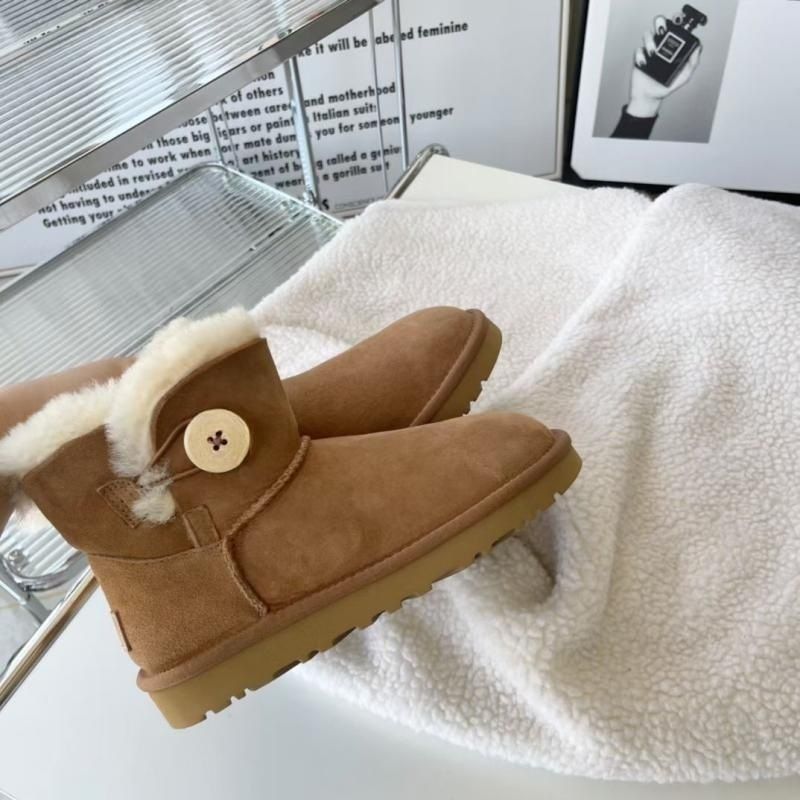 Winter 3352 Wooden Button Snow Boots Women's Short Barrel Cowhide Wool Frosted Plus Velvet Cotton Shoes Thick Waterproof Non Slip Sole_vogvips.com