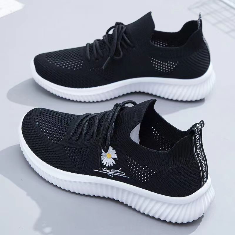 Spring/Summer Women's White Casual Flyknit Sneakers Breathable Soft Sole Comfortable Sports Shoes for Students_vogvips.com