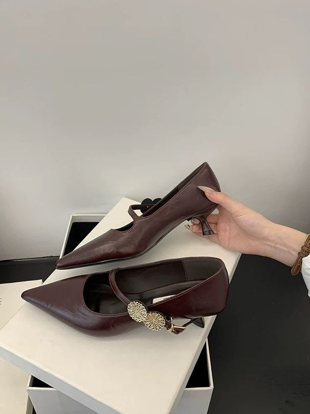 Xiaoxiangfeng Mary Jane Shallow Mouth Single Shoes Women's Autumn Pointed Head Evening Wind Flat Bottom With Small Leather Shoes_vogvips.com