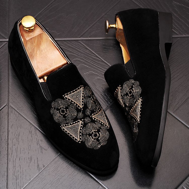 New Luxury Fashion Men Pointed Suede Embroidery Slip On Casual Oxford Shoes Wedding Groom Driving Homecoming Business Footwear_vogvips.com