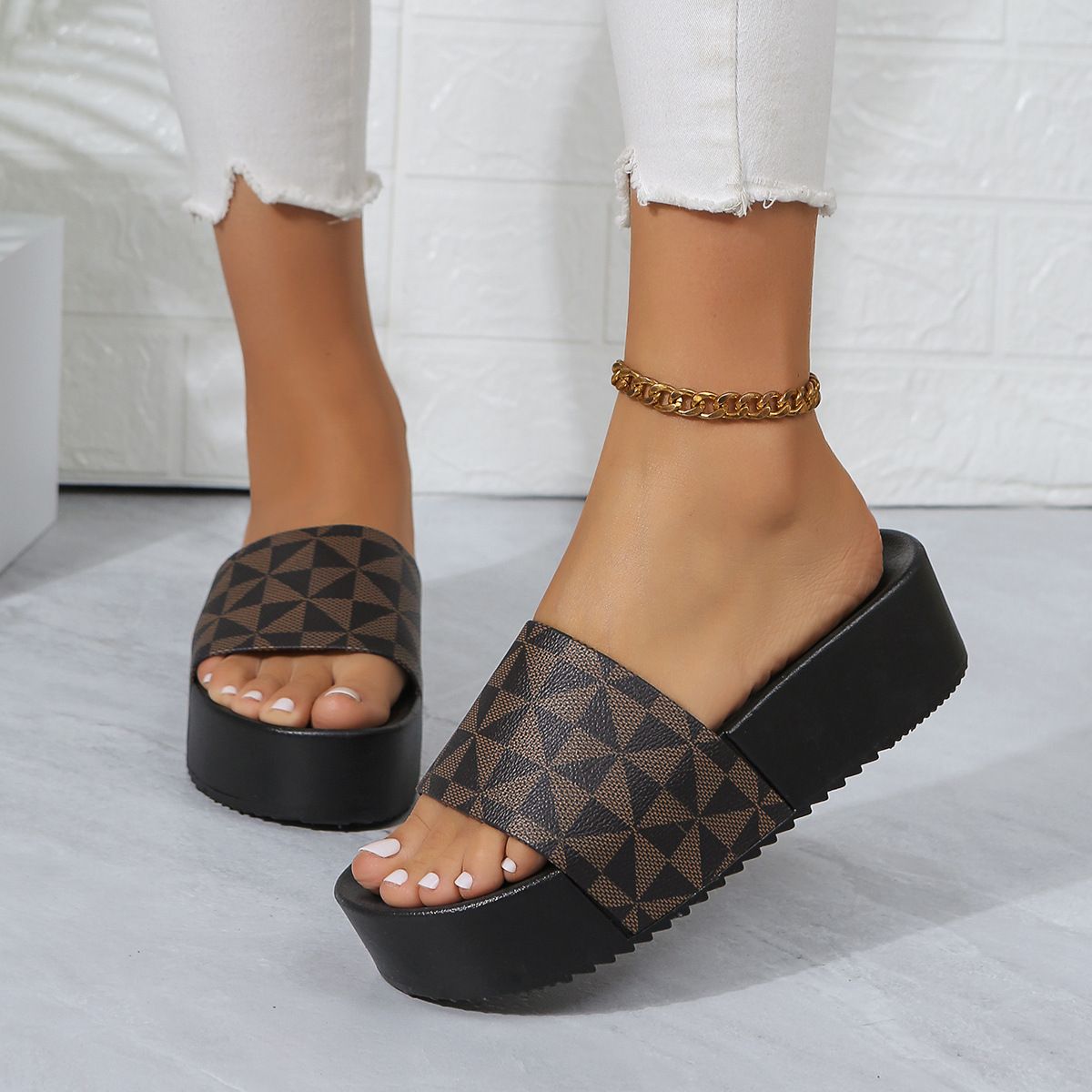 New Presbyopia Beach Holiday Platform Muffin Lift Sandals For Women_vogvips.com