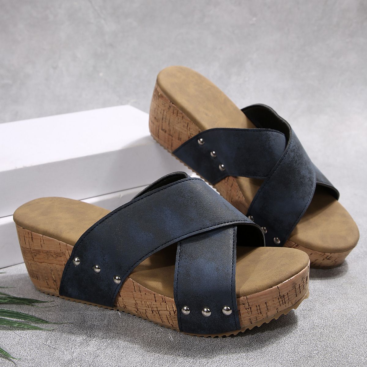 Cross Platform Slippers With Open Toe Muffins And Beach Shoes_vogvips.com