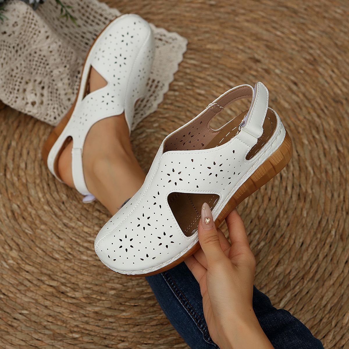 New Designer Summer Women Sandals Relaxation Fashion Hollow Out Comfort Ventilate Handiness Sandbeach Sandal_vogvips.com