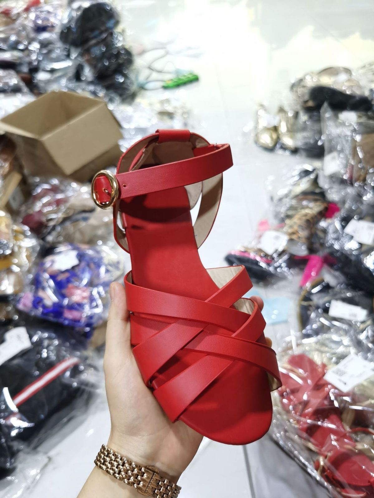 Independent Website Foreign Trade New Model 2019 Summer Open-toe 40-43 Women's Hollow Buckle Strap Sandals_vogvips.com