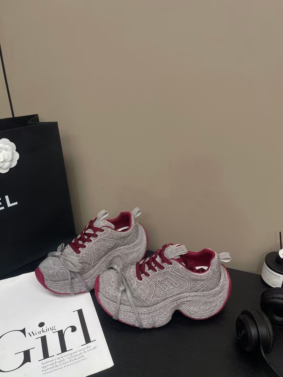 Women's Fashion Sneakers With Rhinestone Accents, Round Toe, Breathable Mesh & EVA Sole For Comfort, Light Luxury Casual Shoes For Daily Wear_vogvips.com