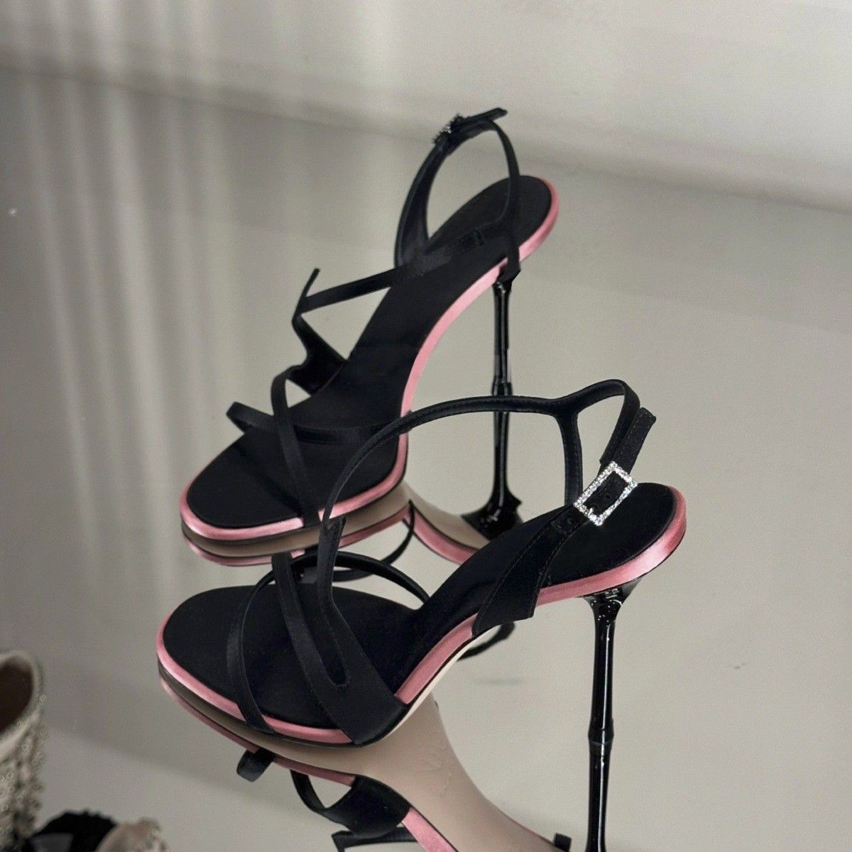 Chuyuji Black Stiletto High Heels 2026 New Summer Open-Toe Satin Color-Block Elegant Versatile For Dating_vogvips.com