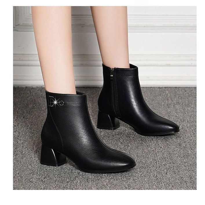 Real Soft Leather Short For Women, Chunky Heel Martin Pointed Toe, Autumn And Winter New Style, Warm Fleece-Lined_vogvips.com