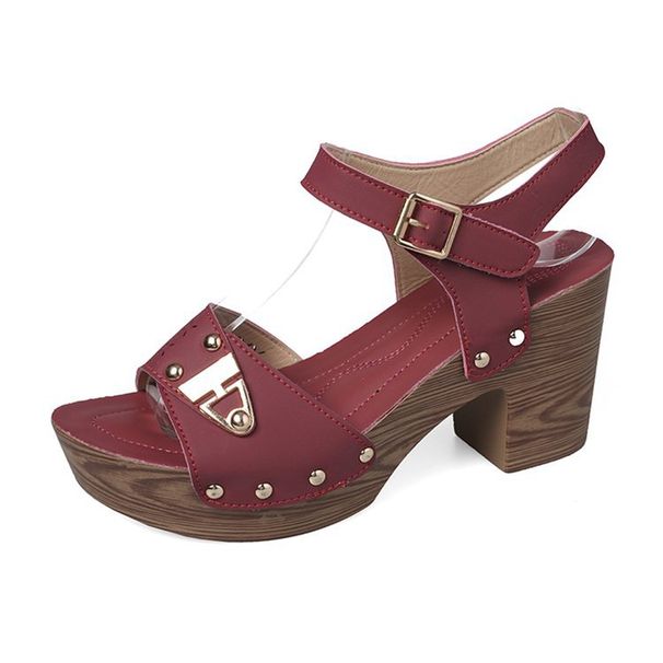 Women's Shoes Square Heel Metal Buckle Sandals Summer Rivet Beach Women's Shoes_vogvips.com