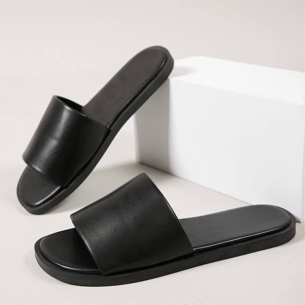 Summer New Leather One Side Of Fashion Beach Holiday Flat Women Sandals Slippers_vogvips.com