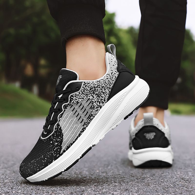 New Trendy And Casual Sports Breathable Thick Sole Soft Sole Large Head Sports Running Ultra Light Men's Shoes_vogvips.com