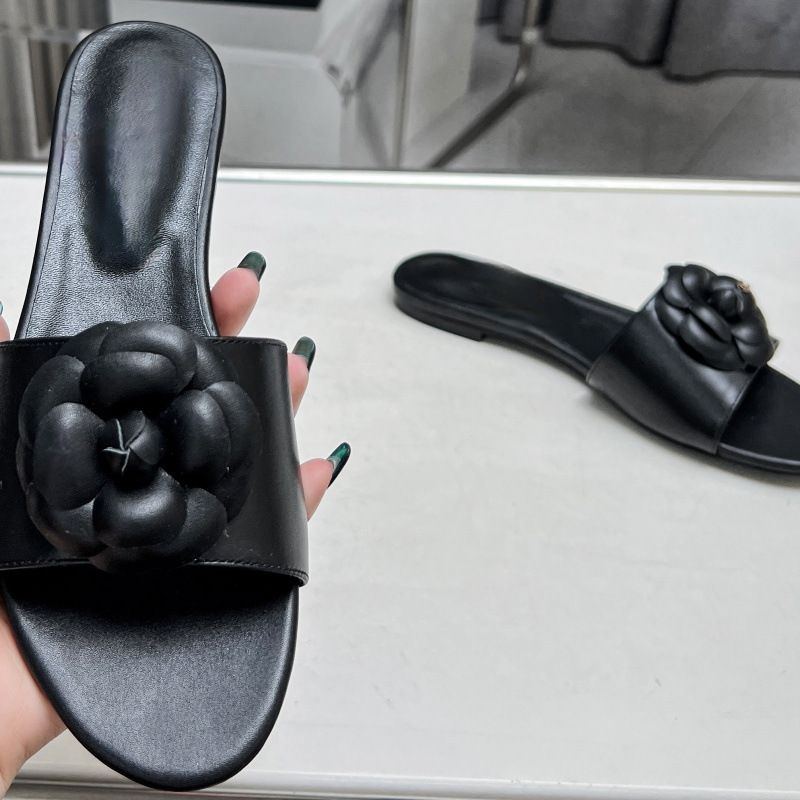 Xiaoxiangjia 2024 New Model Camellia Metal Decoration Fashionable Versatile Round-Toe Internet Celebrity Large Size_vogvips.com