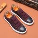 Men's flats with all-over elastic feet_vogvips.com