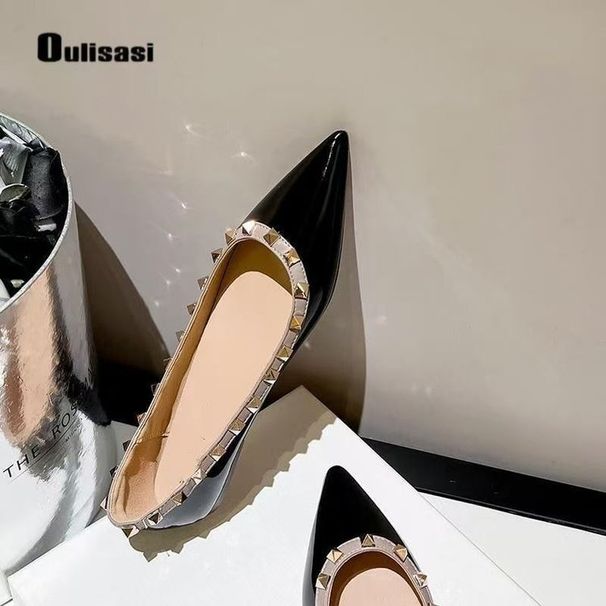 Pointed Single Shoes Women's Flat-soled Willow Ding Shallow Mouth European And American Soft-soled Boat Shoes Flat-heeled Women's Shoes Rivet Shoes_vogvips.com