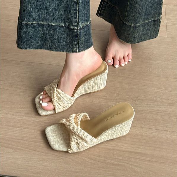 Wedge Heel Slip-On Sandals 2025 New Summer French Style Woven Versatile With Skirts For Petite Women_vogvips.com