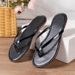 2026 Summer New Clip Toe Beach Vacation Casual Simple Explosion Flat Bottom Women's Cool Slippers_vogvips.com