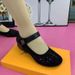 Hollow Breathable Single Shoes Soft Sole Soft Surface Women's Shoes Velcro Low Heel Hole Shoes Women's Mother Sandals_vogvips.com
