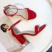 26SS New Summer Desig Sese Niche Iteret Celebrity Chuky Heel Black Strap Sadals Comfortable SW High Heels For_vogvips.com
