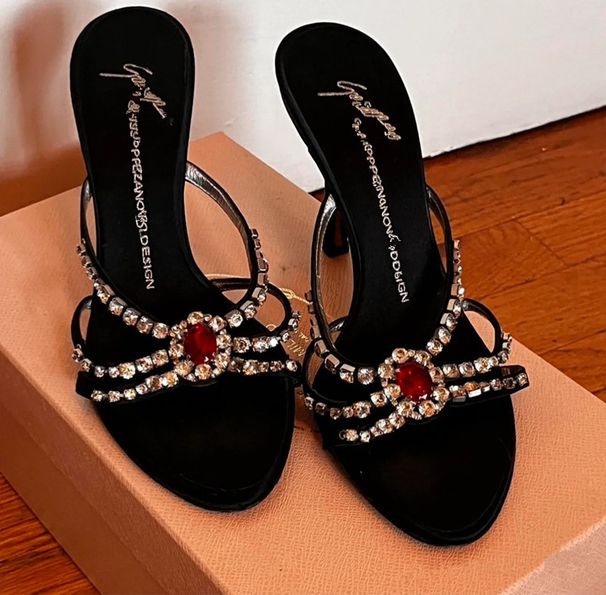 GZ Style High-heeled Shoes 2025 Summer New Model Rhinestone Chain Open-toe Red Spider Gemstone Sandals For Women With_vogvips.com