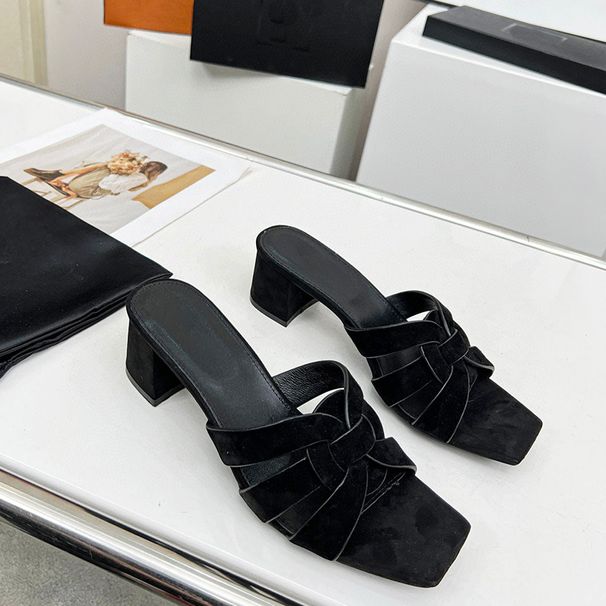 In-stock Summer Sandals, Large Size, Flat-soled, Square-toed, Casual Hollow-out Beach Shoes, Foreign Trade Women's_vogvips.com
