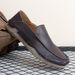 New Casual Men's Shoes Large Size Leather Slip-on Bean Shoes_vogvips.com