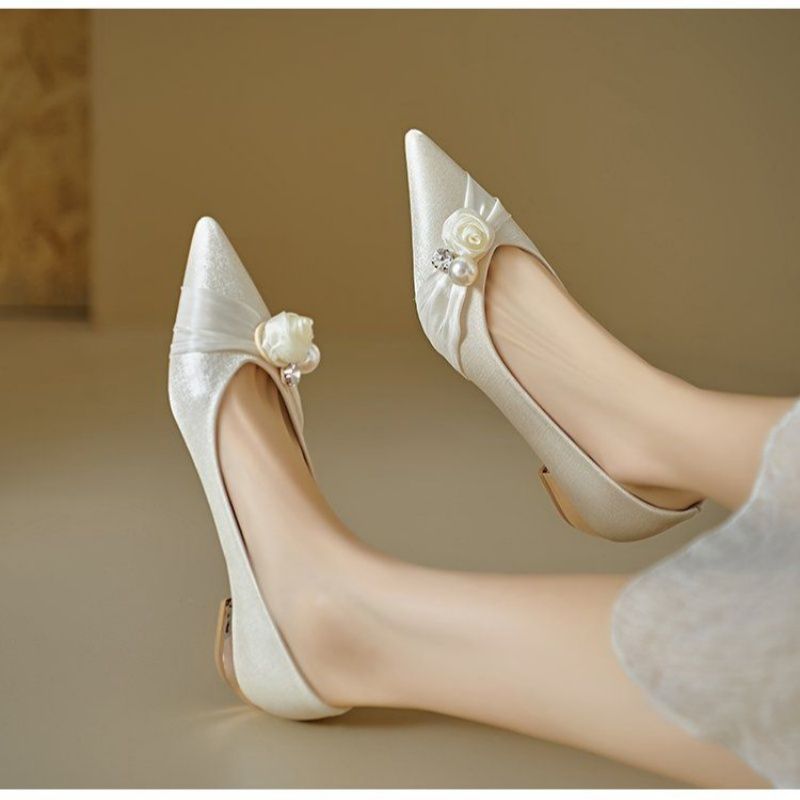 Women S Elegant Pearl Embellished Pointed Toe Heels With Floral Accents For Bridesmaids Light Colored Low Heeled Wedding_vogvips.com