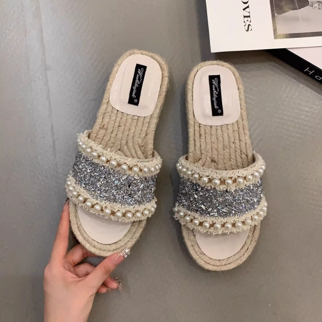 2024 Internet Celebrity Models Oulisasi Small Fragrant Flat Bottomed Flip Flops Shoes 2024 New Summer French Style Matching Skirt Sandals_vogvips.com