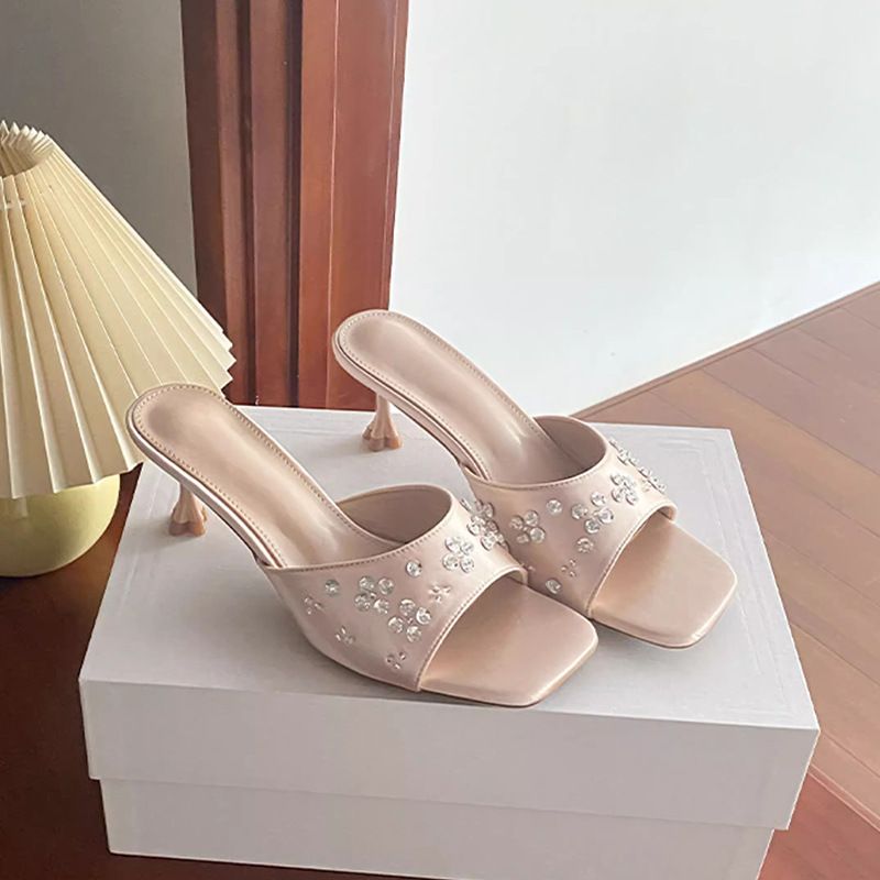 French Square Toe Cat Heel Silks And Satins Sandals Women's Summer New Arrivaloutwearelegant Petals Rhinestone Skirt High Heels_vogvips.com