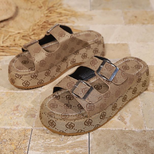 Large-size Platform Slippers Women Wear Round Head Small Plum Metal Buckle A Word Light Slippers_vogvips.com