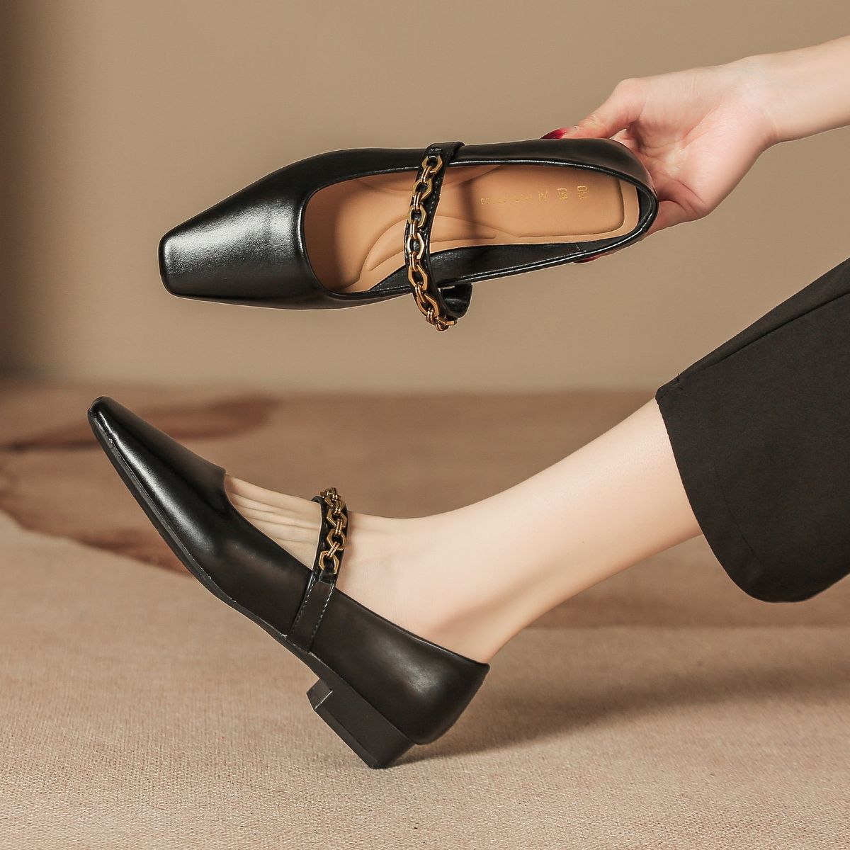 H8563-5 Square-Toed Mary Jane Women's Shoes 2024 Spring And Autumn New Style Shallow Retro Leather Soft Sole Flats_vogvips.com
