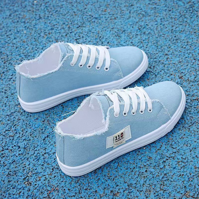 Women's White Canvas Slip-On Sneakers Breathable Korean Style Versatile Casual Shoes For Spring_vogvips.com