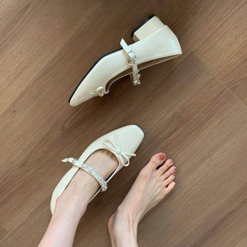 First Encounter Season 2026 Spring/Autumn Fairy Bowknot Chunky Heel Women's Shoes French Style Elegant Satin Rhinestone_vogvips.com
