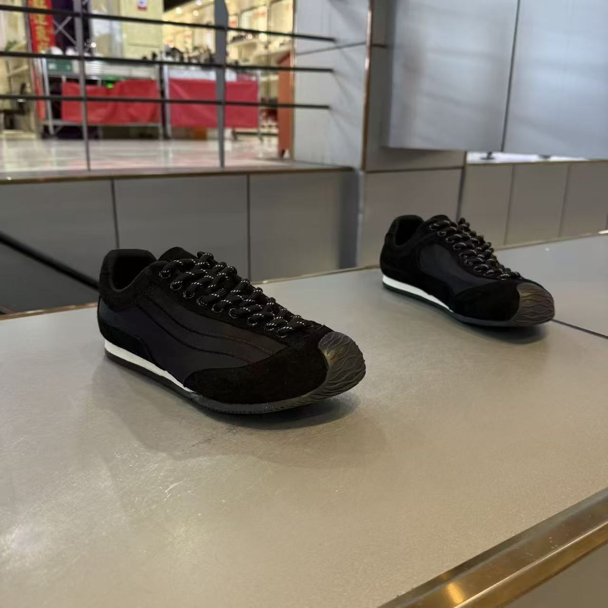 2026 Spring New Retro Niche Lace-Up Casual Shoes, Sneakers, Trendy Shoes_vogvips.com
