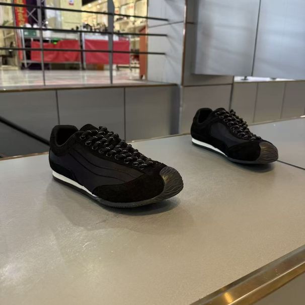2026 Spring New Retro Niche Lace-Up Casual Shoes, Sneakers, Trendy Shoes_vogvips.com