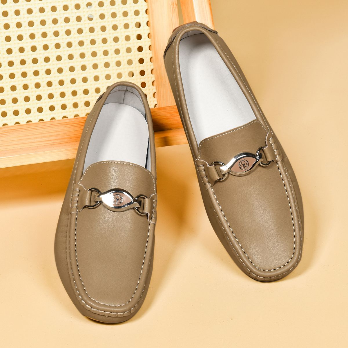 Live-Streaming Genuine Leather Fleece Bean Shoes, Trendy Casual Leather Shoes, Cowhide One-Foot Driving Shoes, Large-Siz_vogvips.com
