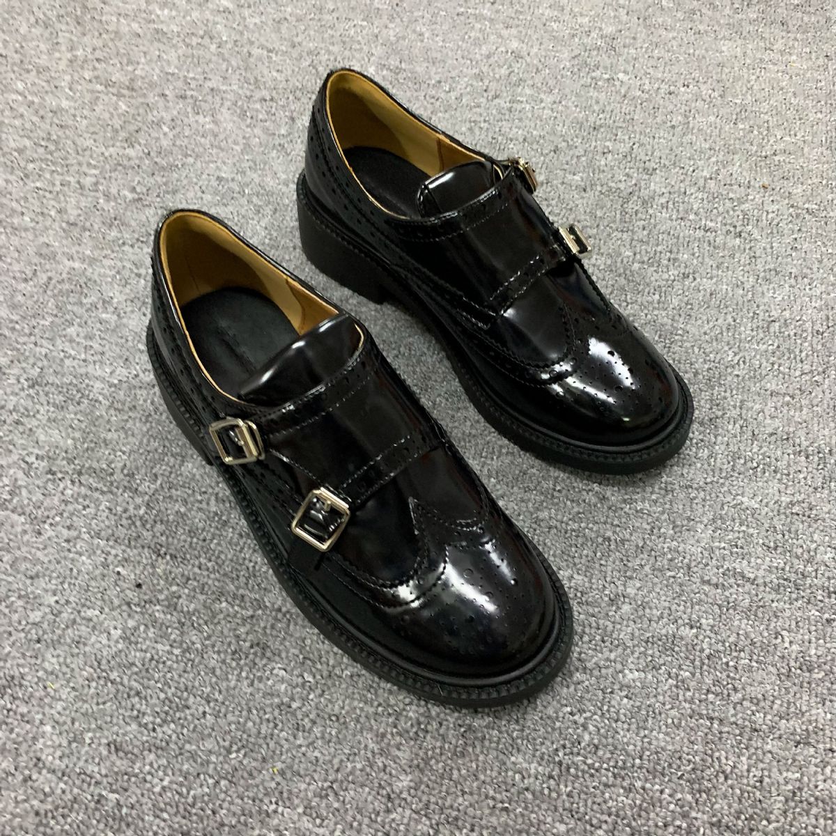 British Style Exquisite Carved Baroque Single Shoes Thick Heel Small Leather Shoes Loafers_vogvips.com