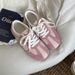 Silver Retro Ballet Style Flat Shoes For Women Spring All Match Lightweight Sports Soft Bottom Shoes_vogvips.com