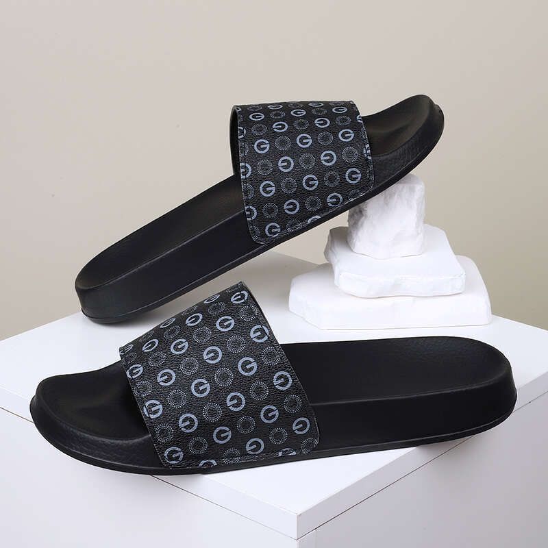 Designer Women Sandals Men Casual Lightweight Waterproof Pool Slippers Shock Absorption Slip Women's Slides Luxury Shoes_vogvips.com