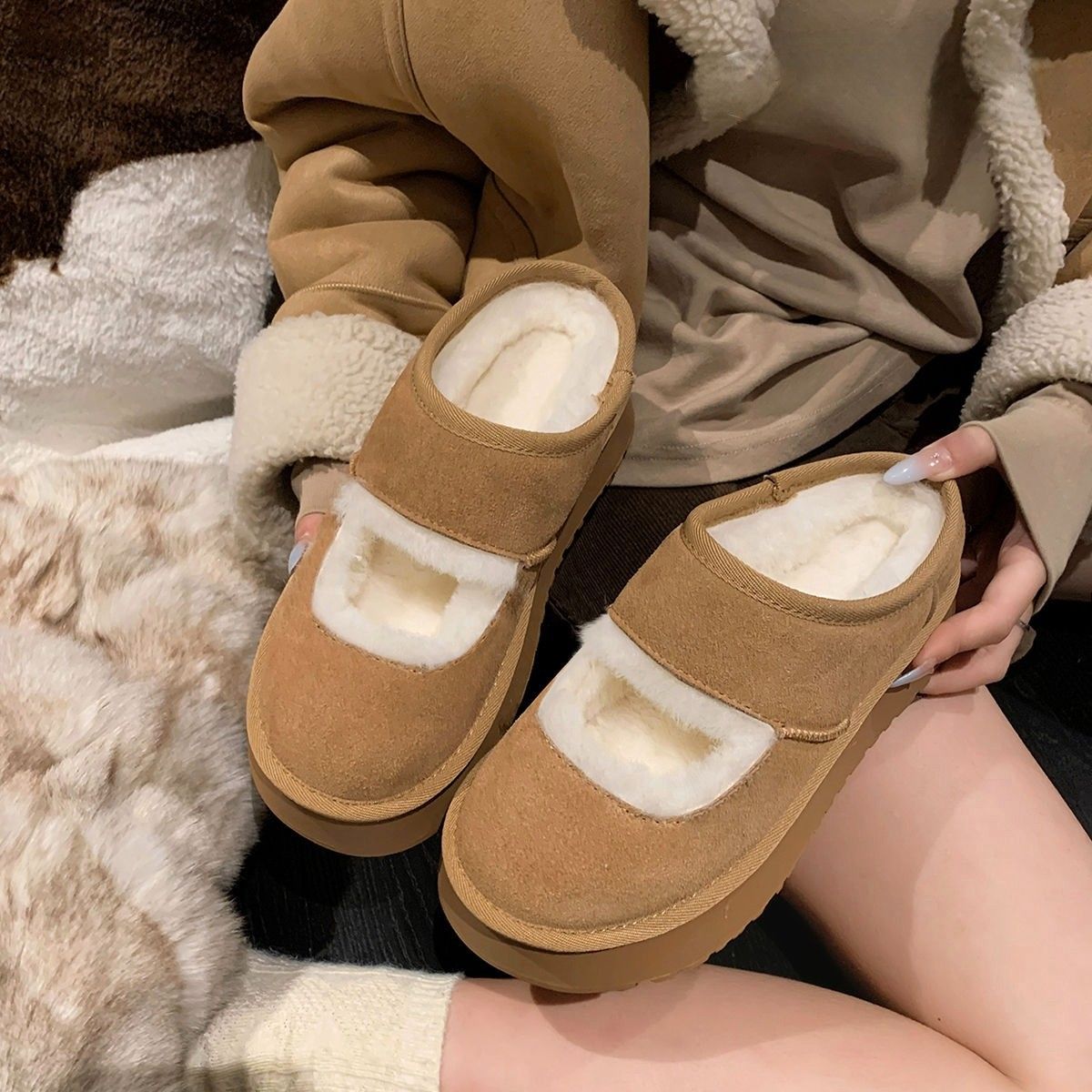2025 Fleece-Lined Warm Shoes For Women Autumn Winter New Versatile Slip-On Casual Simple Furry Slippers_vogvips.com