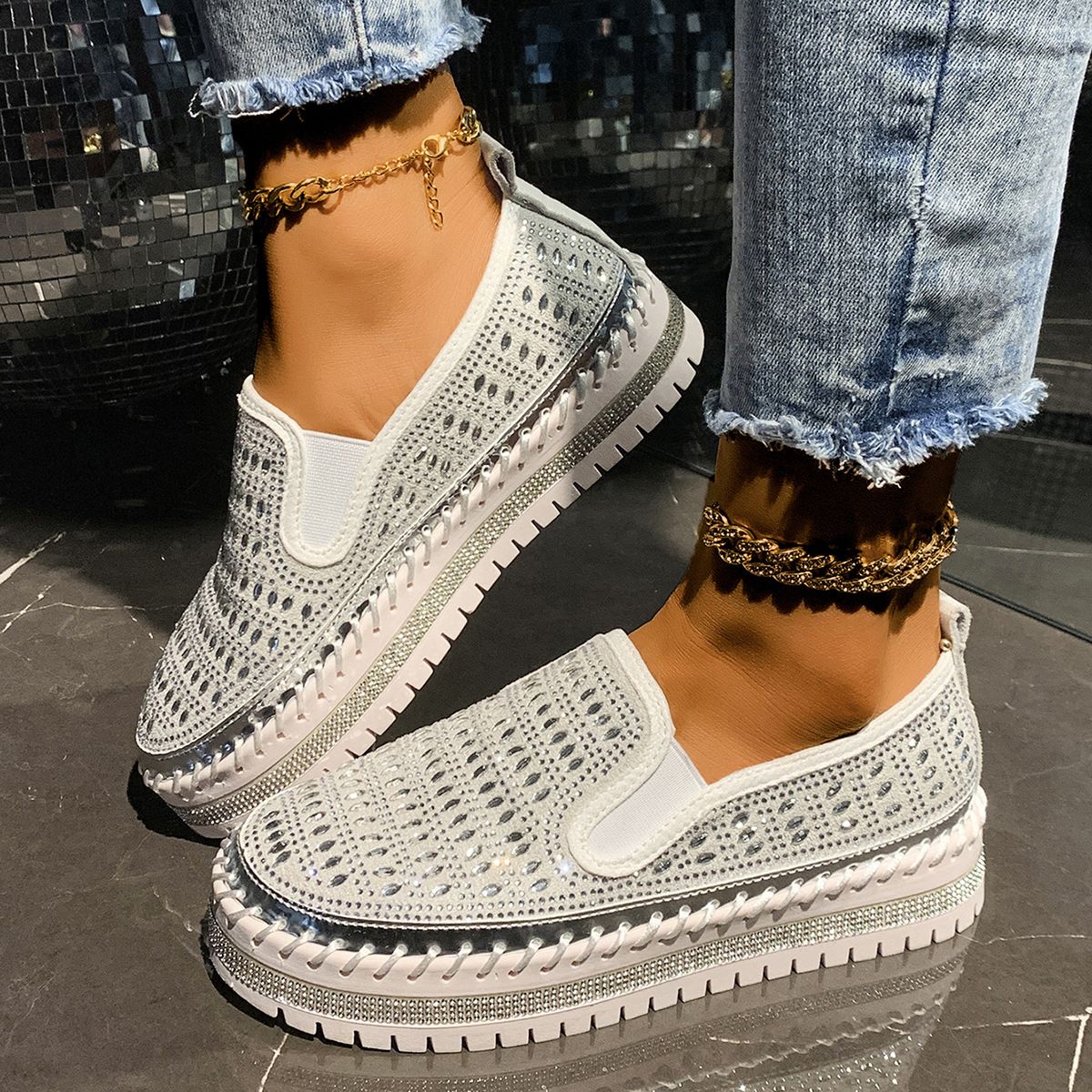 Women’s Shoes Rhinestones Large Size Diamond Shoes Fashion Temperament Rhinestone Slip On Lazy Shoes Trend_vogvips.com